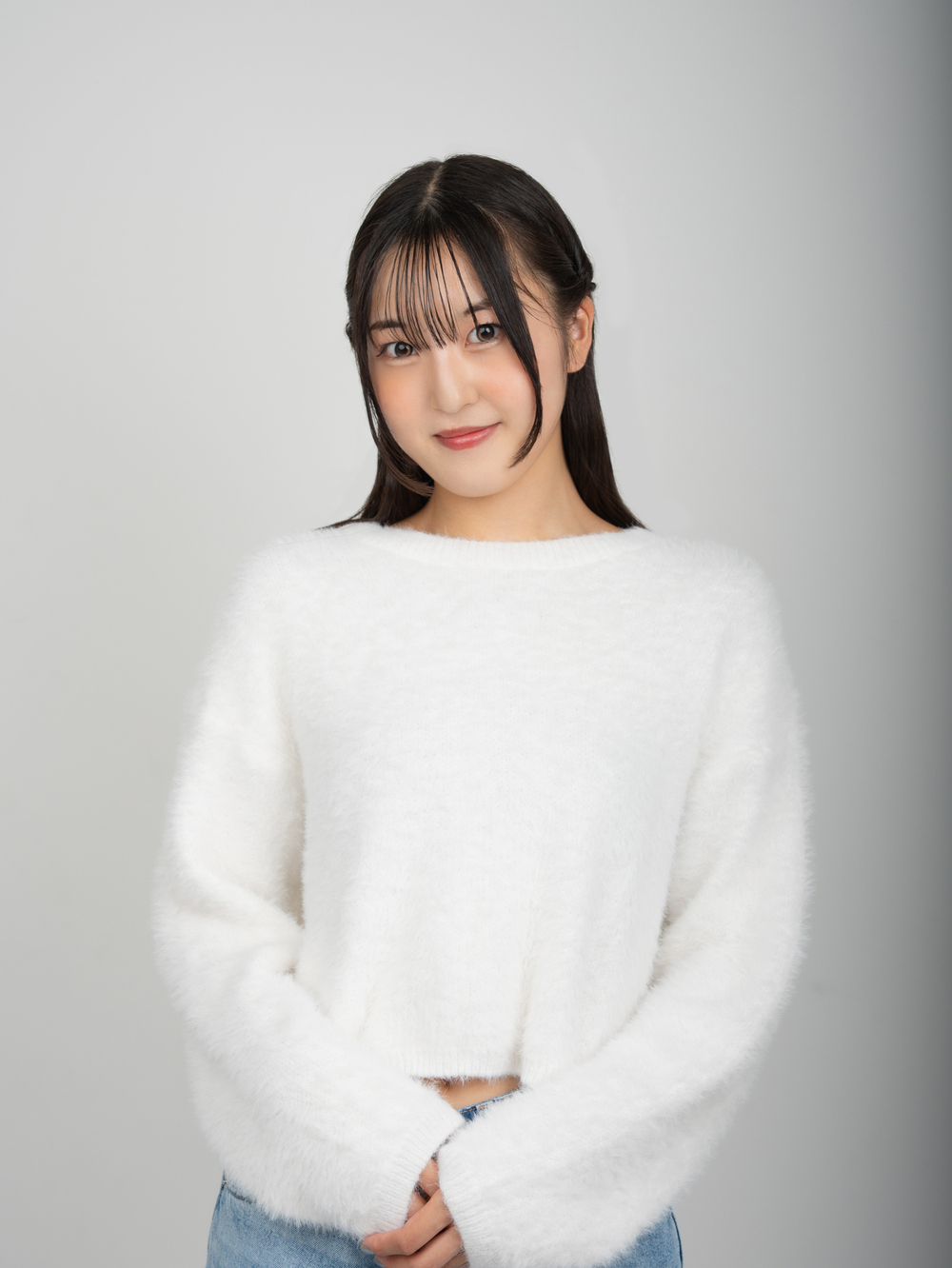 【誕生日】　　7月16日
【出身地】　　大阪府
【身長】　　　165cm
【趣味】　　　YouTube鑑賞・旅行
【特技】　　　ダンス・シフト

【活動歴】
アイドルグループ『FIRST DREAM』メンバー

・2025年4月 『FIRST DREAM』デビュー